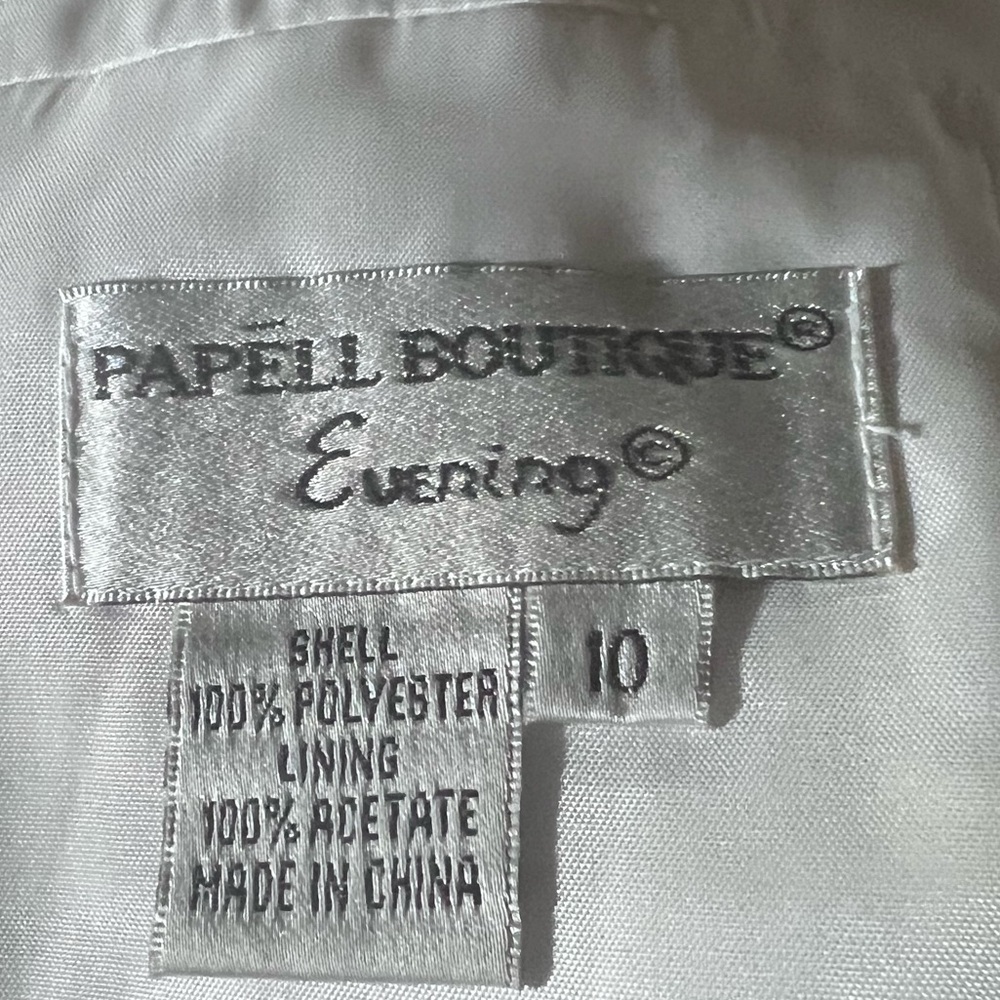 *Vintage Black and White Papell Boutique - Picture 12 of 16